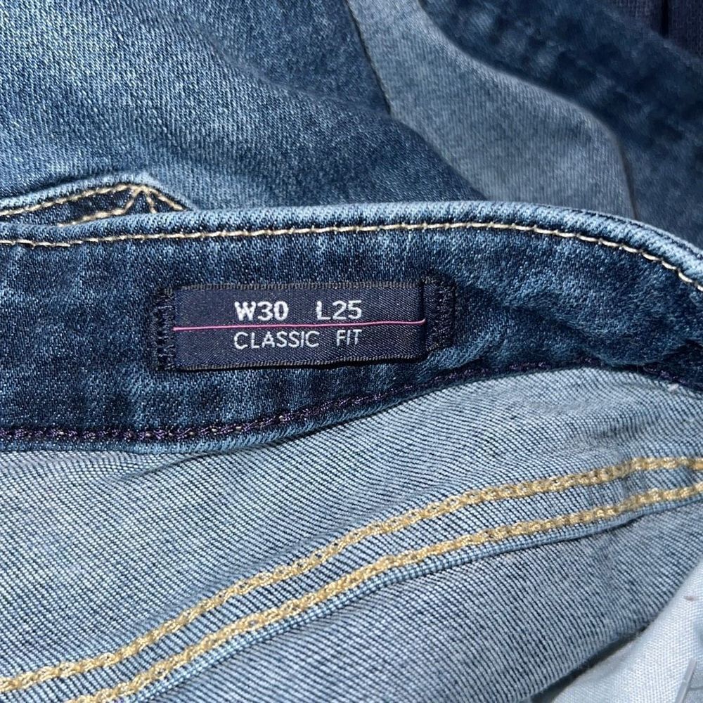 ✨Vigoss Thompson Tomboy Classic Fit Mid-Rise Distressed Jeans✨ - Picture 5 of 6